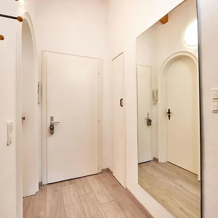 Gemuetliche In By Interhome جارمش بارتنكيرشن